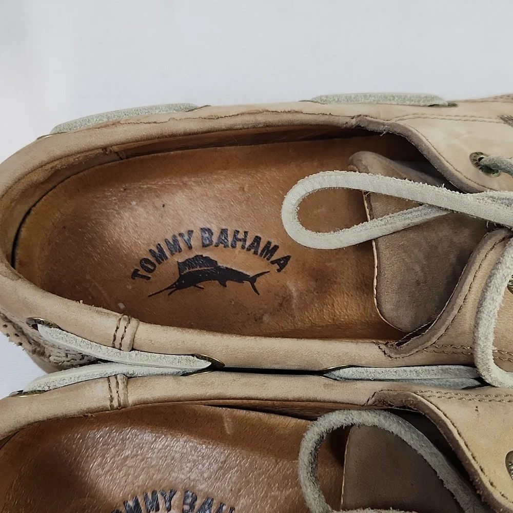 Tommy Bahama Sportside Boat Loafer shoes. Size 9.5